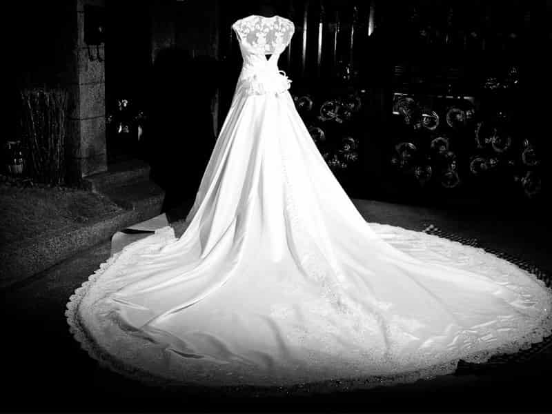 مشخصات لباس عروس مزونی