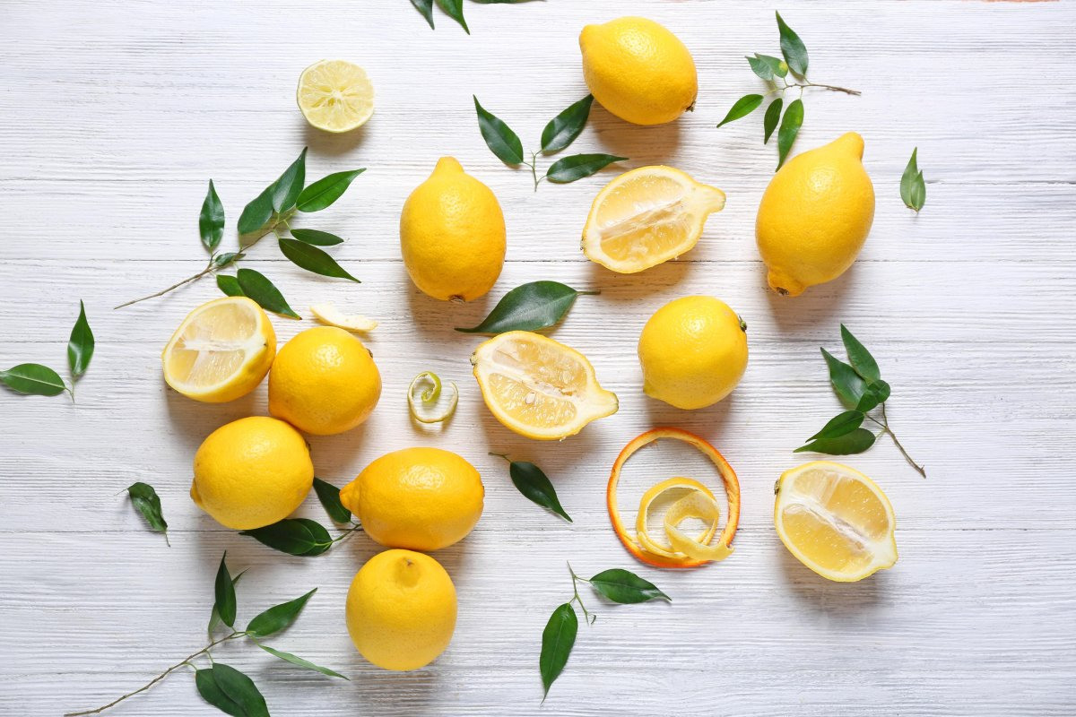 لیمو شیرین در تره بار