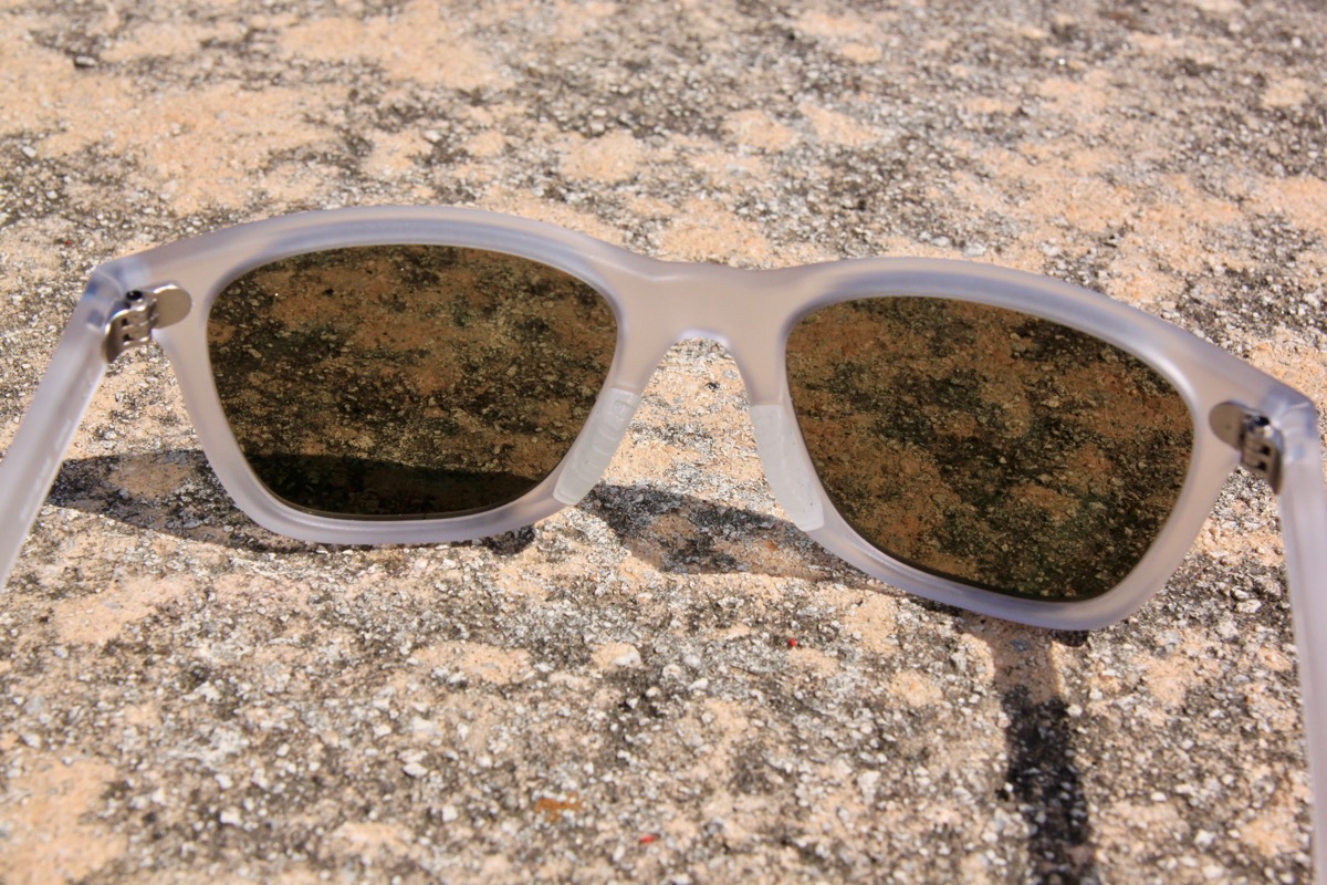 مشخصات شیشه عینک آفتابی طبی