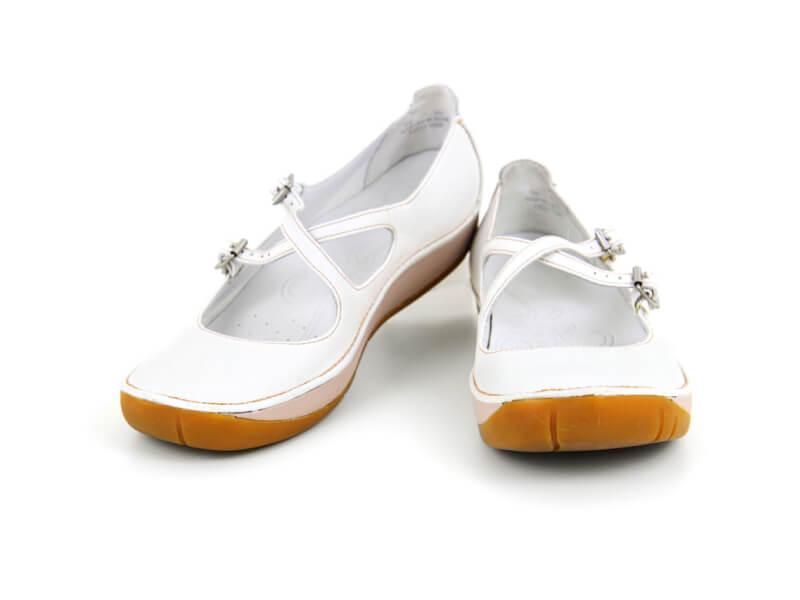 مشخصات کفش دخترانه اسپرت سفید