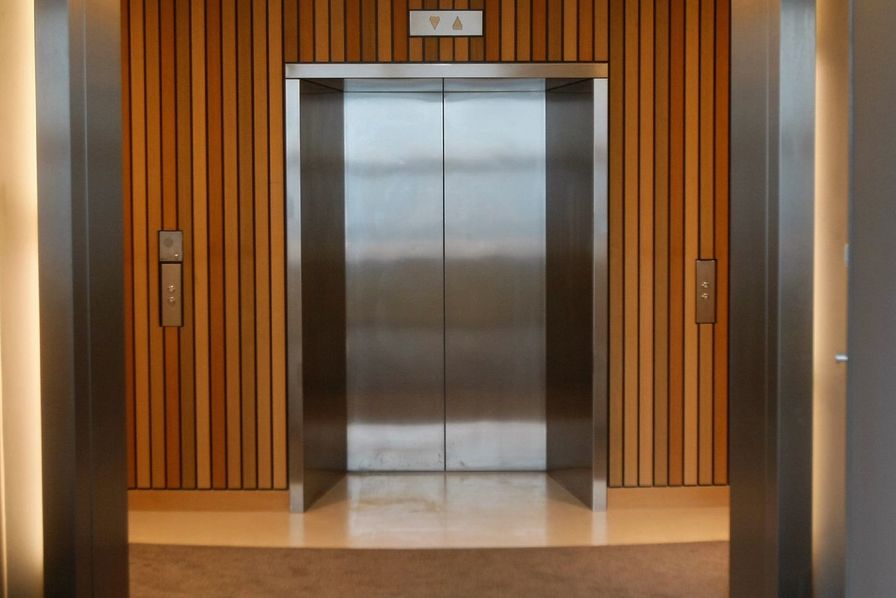 مشخصات درب آسانسور بهران کار