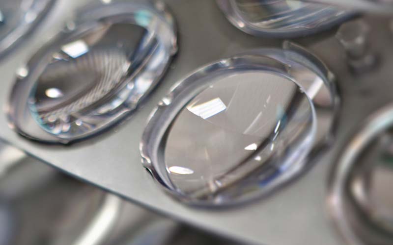 شیشه عینک طبی فتوکرومیک