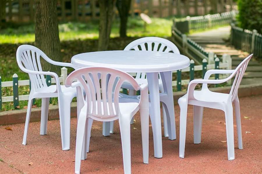 صندلی های پلاستیکی باغی