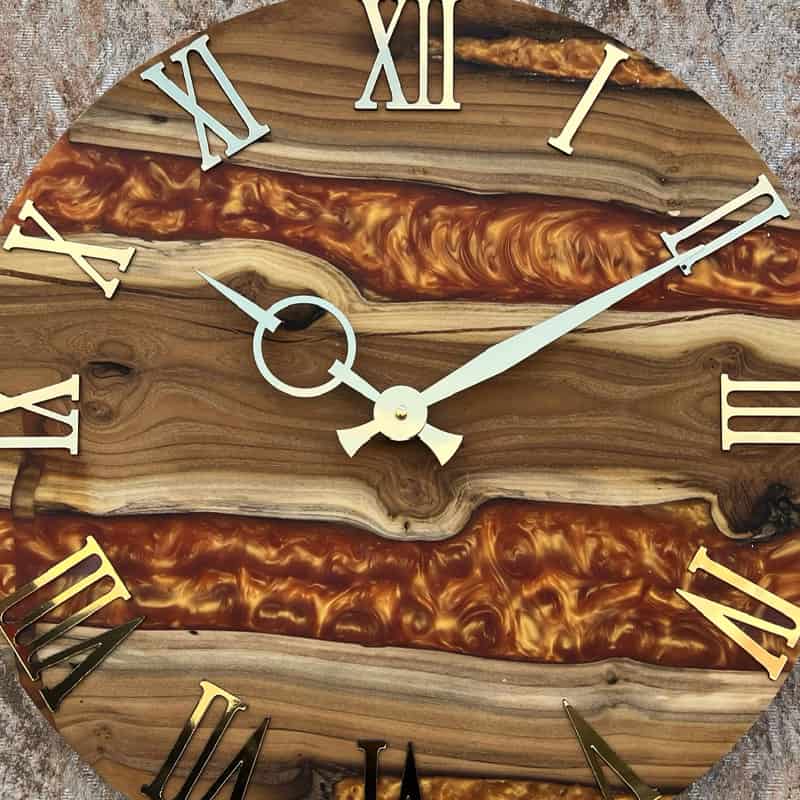 ساعت چوبی رزین