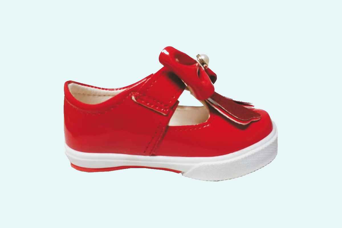 کفش مجلسی قرمز بچگانه