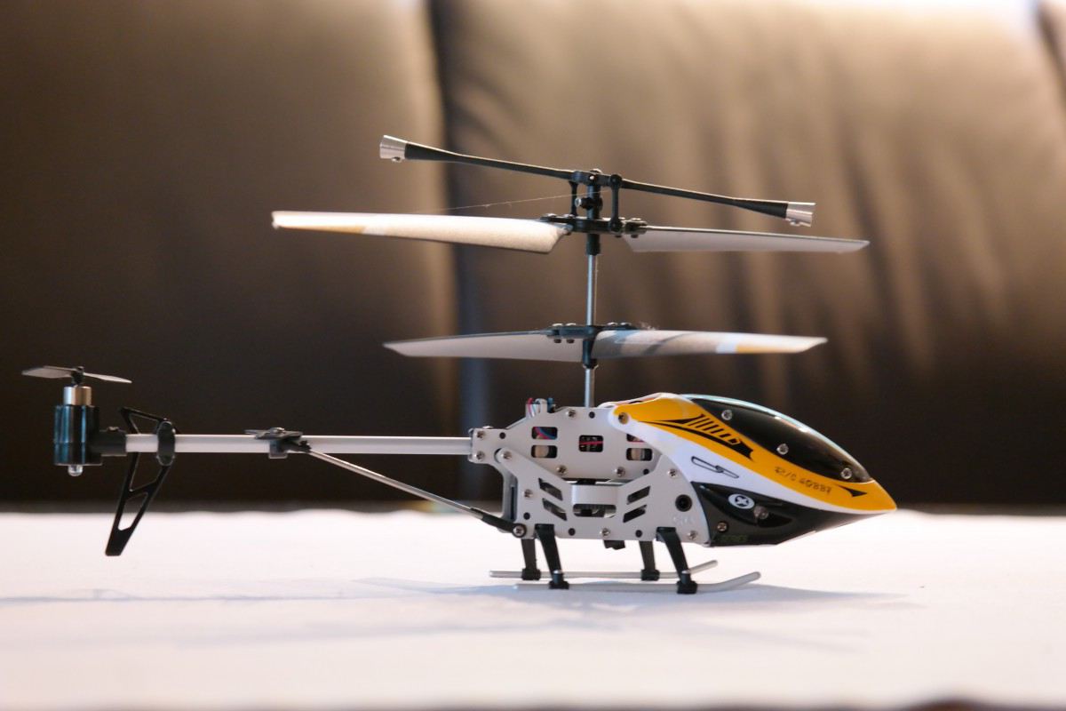 هلیکوپتر اسباب بازی کنترلی بزرگ