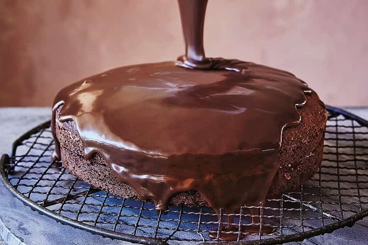 کیک شکلاتی خانگی ساده