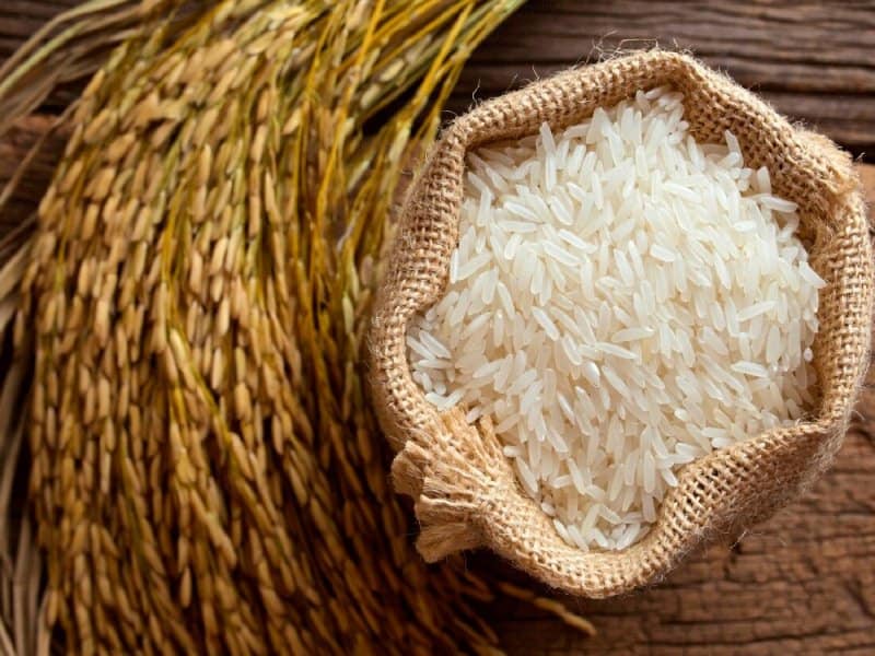 برنج عنبر بو نیم دانه
