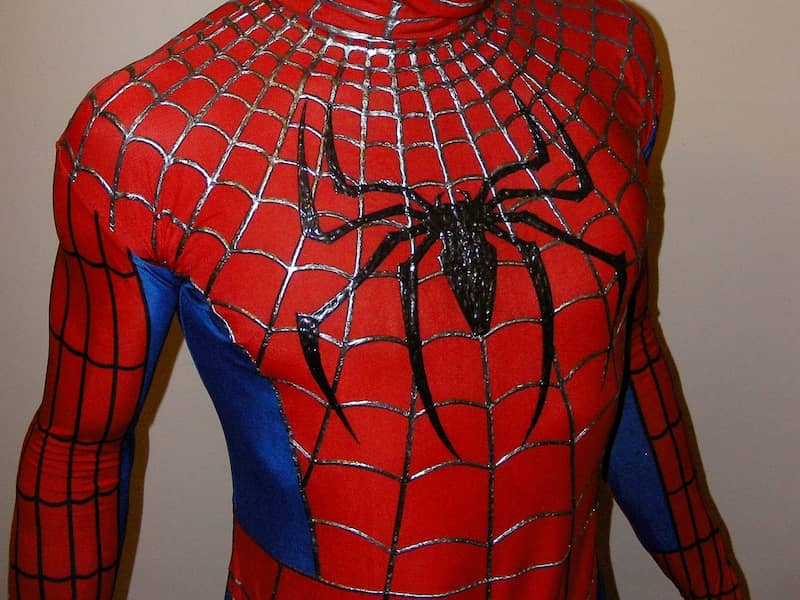 لباس مرد عنکبوتی