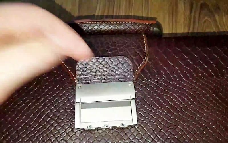 کیف رمزدار مردانه