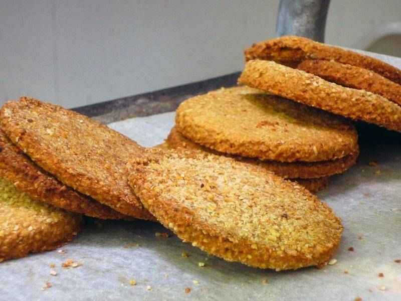 نان روغنی خشک کرمانشاهی