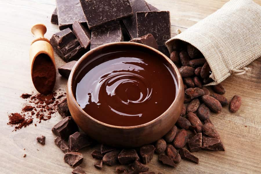 سس شکلاتی با پودر کاکائو