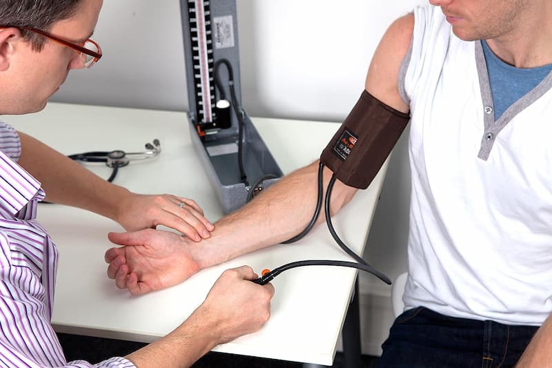 دستگاه فشار خون پزشکی