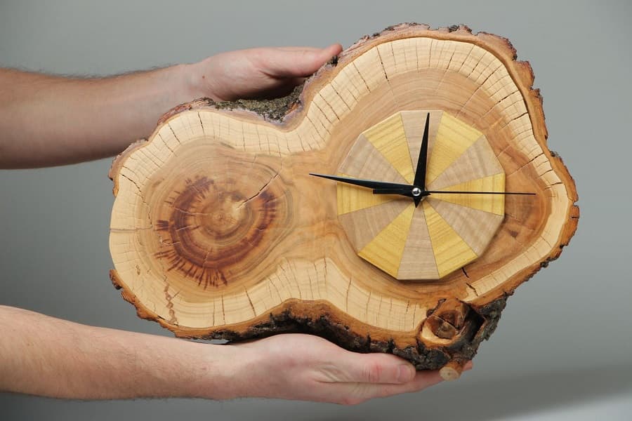 ساعت دیواری چوبی دست ساز