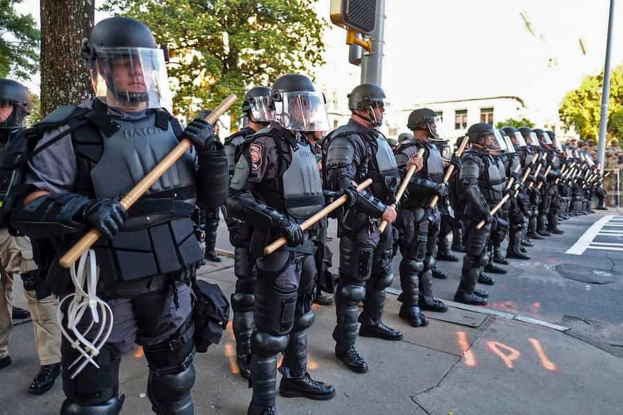 لباس ضد شورش پلیس