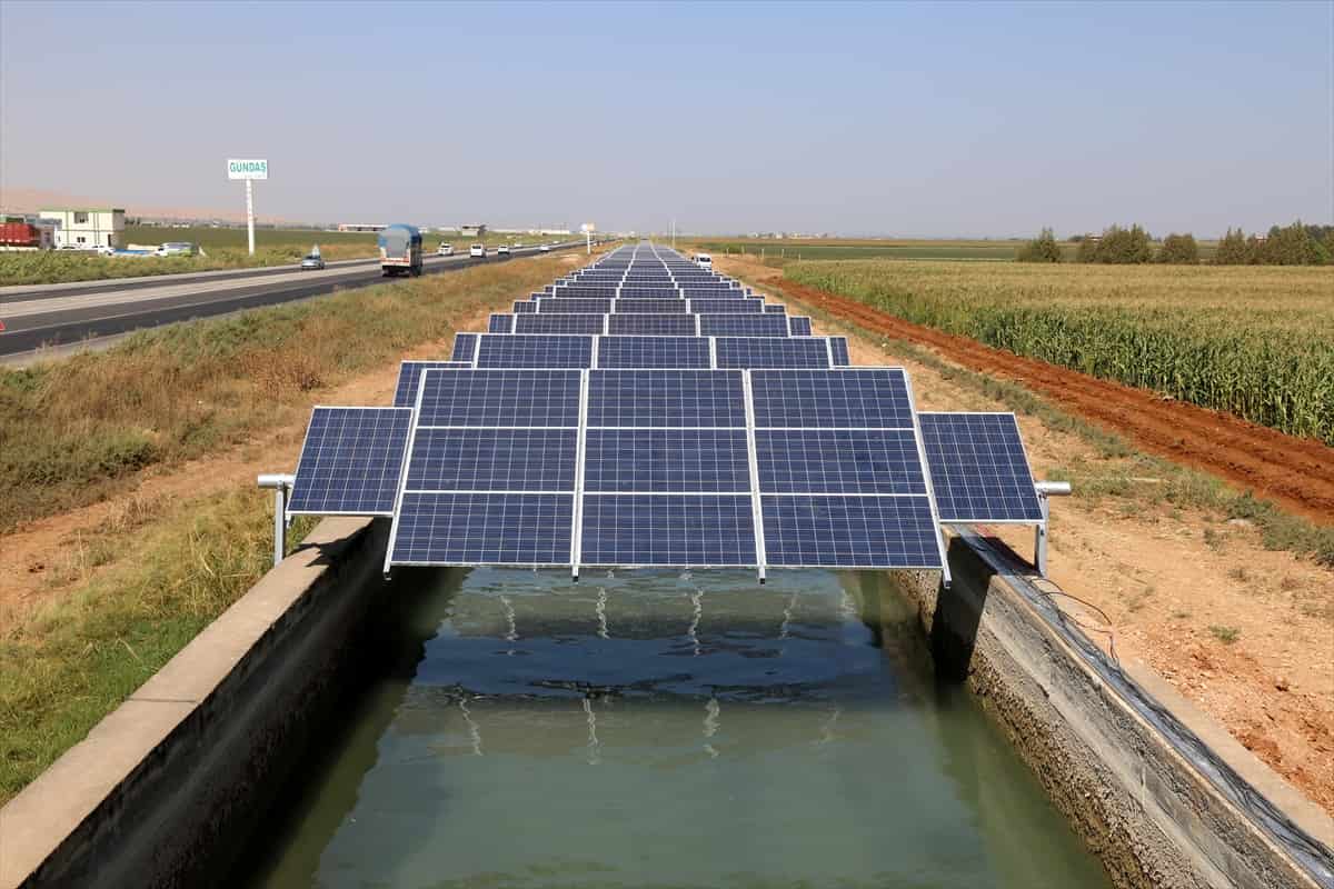 پمپ آب چاه کشاورزی خورشیدی