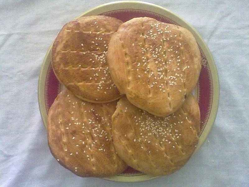 نان محلی تنوری مشهد