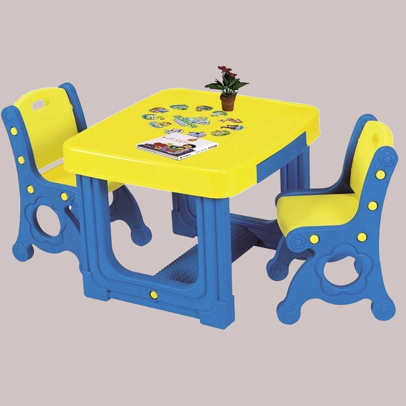 میز و صندلی پلاستیکی