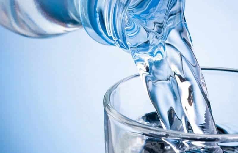آب معدنی برای کودک
