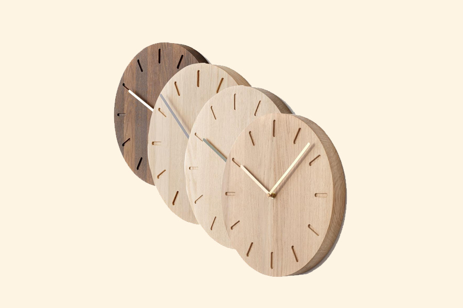 ساعت دیواری چوبی ساده
