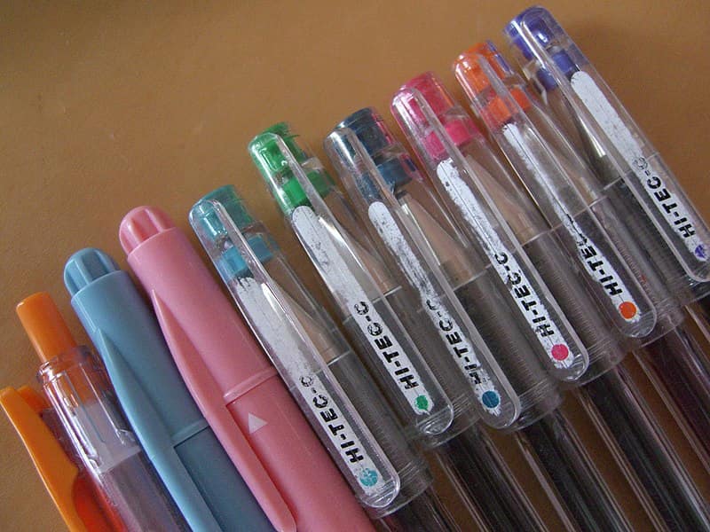 خودکار رنگی نوک تیز