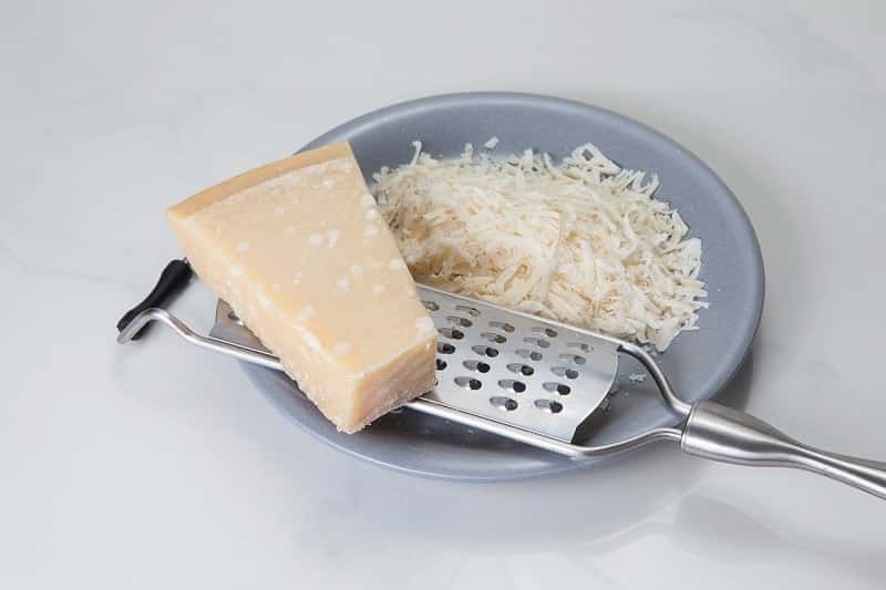 پنیر پارمسان قالبی