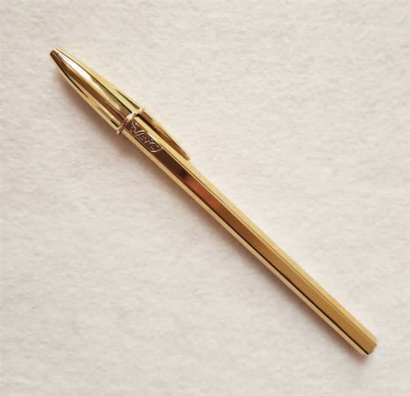 خودکار بیک با روکش طلایی