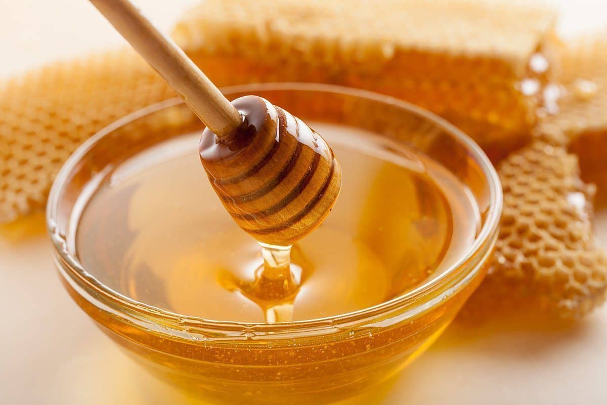 عسل با موم طبیعی