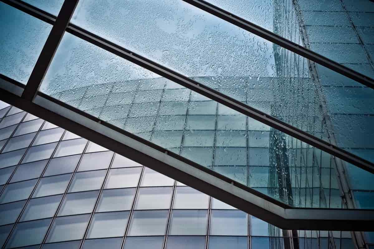 شیشه ساختمانی رفلکس