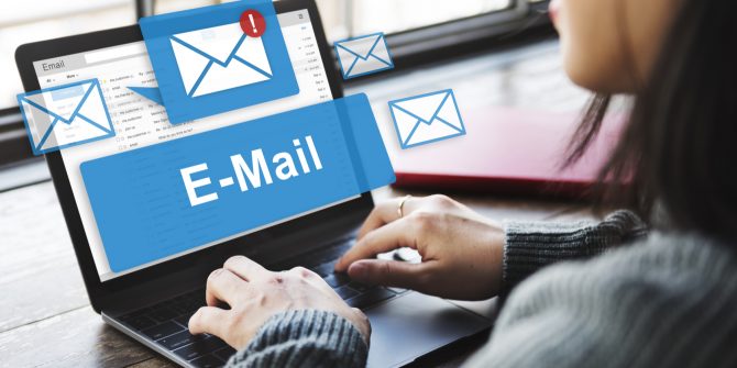 چرا باید از ایمیل شرکتی در تجارت استفاده کنیم؟ + صوتی