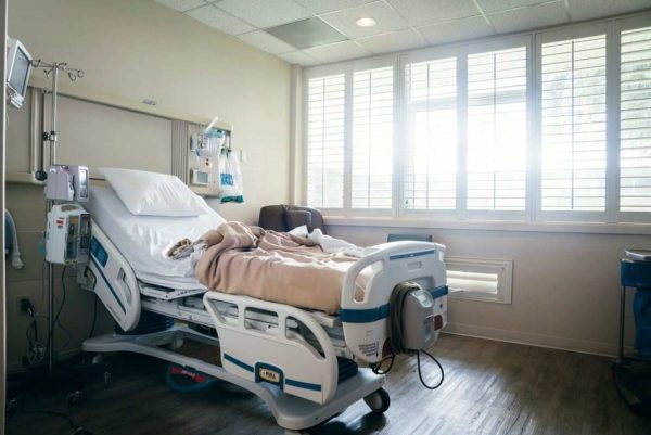 خرید تخت بیمارستانی برقی دست دوم با قیمت استثنایی
